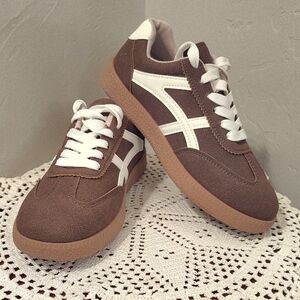 Women's Retro Brown Suede Sneakers Classic Gum Sole Casual Shoes Size 7 38